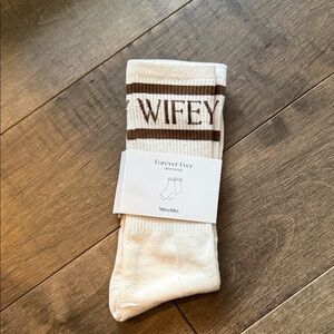 Cream Wifey socks